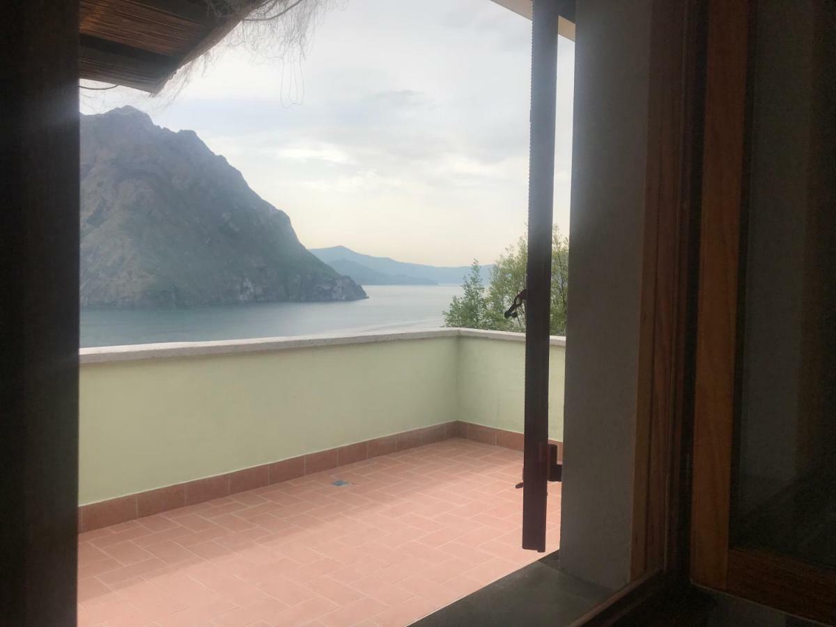 B&B Bellavista Castro  Buitenkant foto